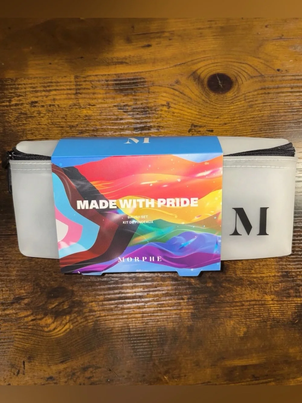 Morphe  Made With Pride Brush Set With Pride Belt Bag
